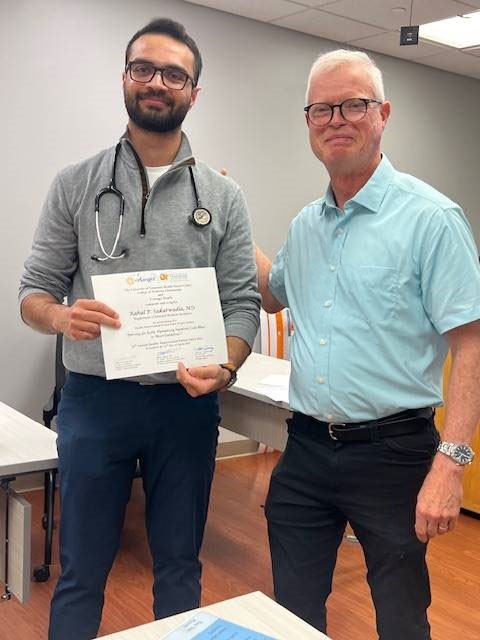 Dr. Sakarwadia receiving QIPs certificate