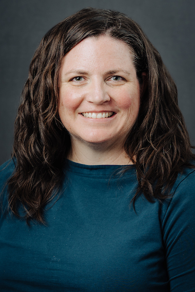 Amanda Connolly Headshot