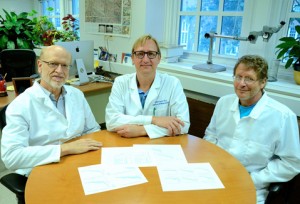 A $418,000 grant from the National Institute of Neurological Disorders and Strokes will allow Dr. Hetlef (center, pictured with Dr. Anton Reiner (left) and Dr. Bob Moore, to explore treatment options for mild traumatic brain injury.