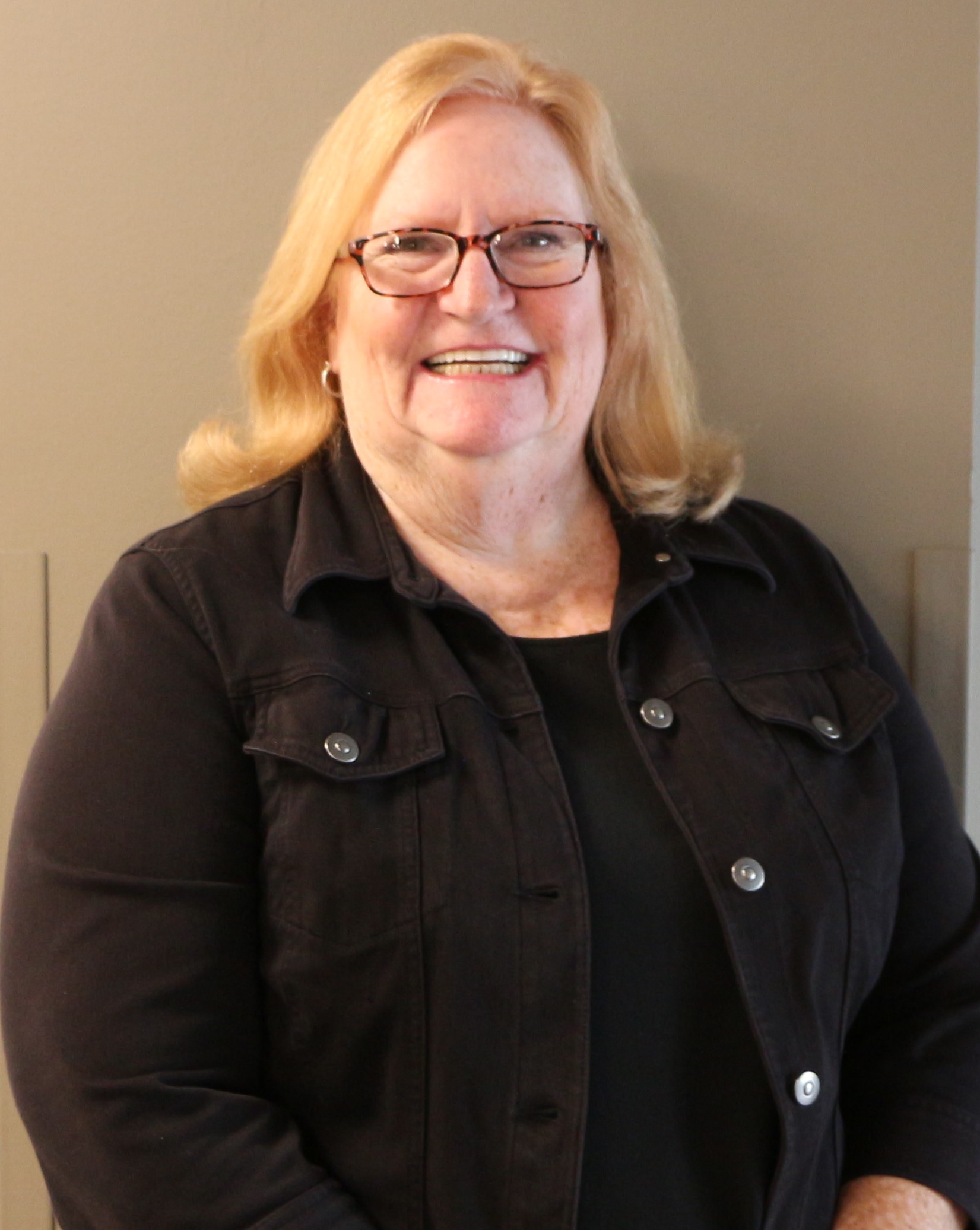 Tina McElravey woman in black shirt