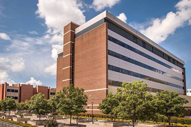 Photograph of Memphis College of Pharmacy Building.