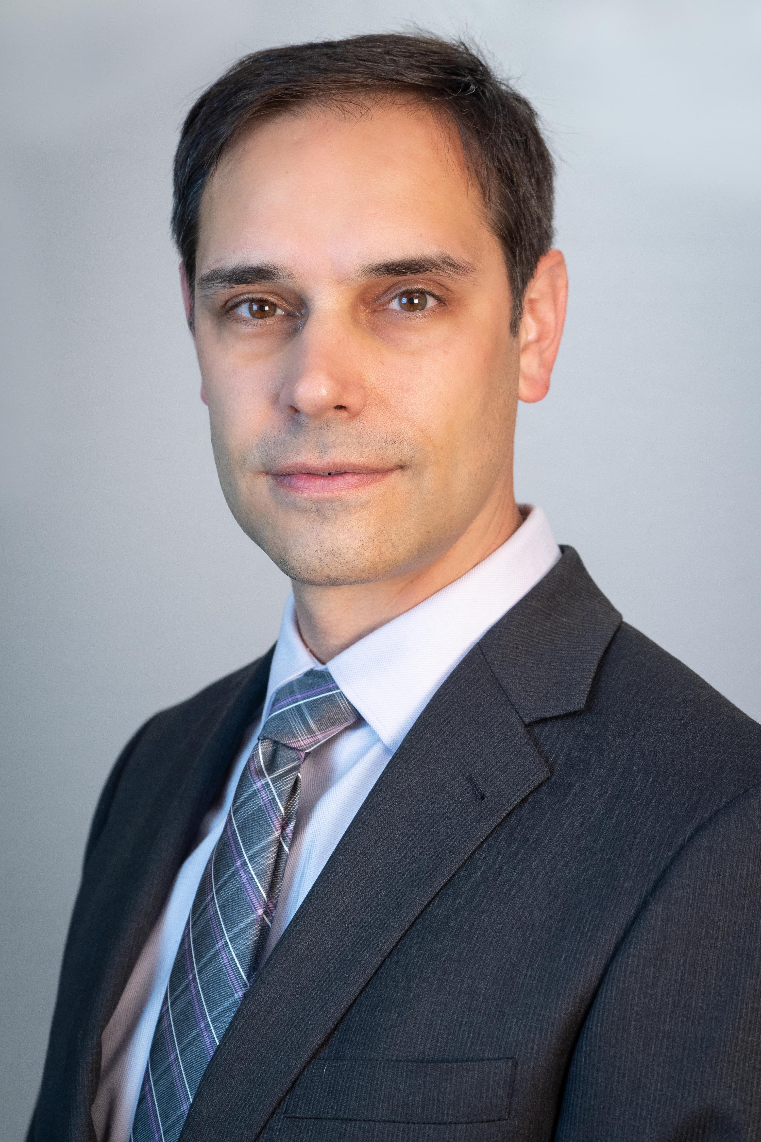 UTHSC Experts Guide Office of Communications and Marketing UTHSC