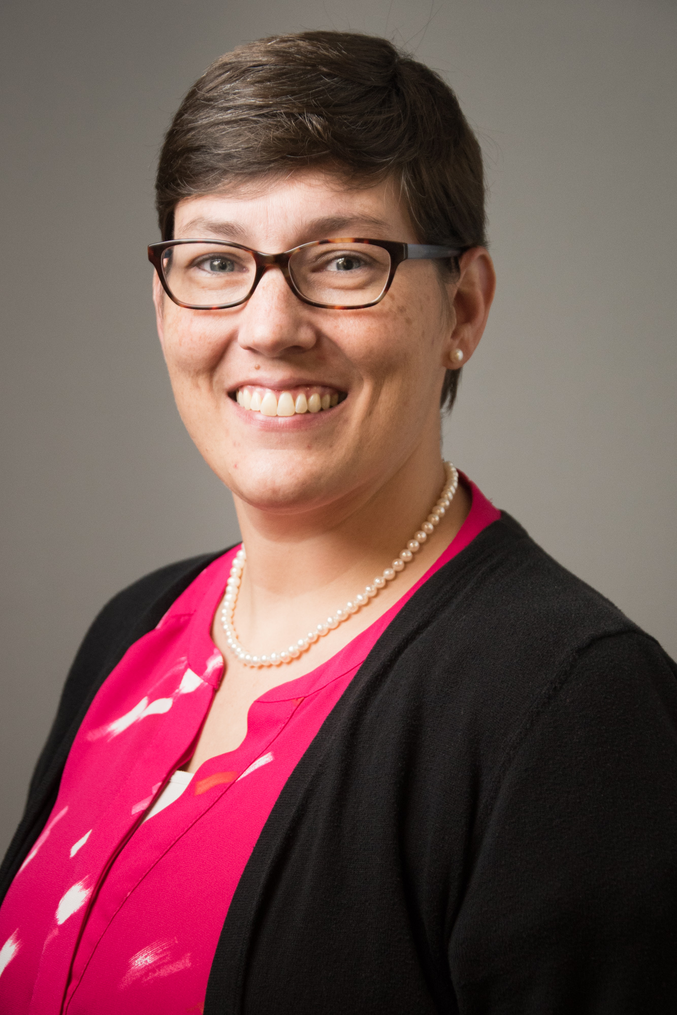 Amy Hall headshot