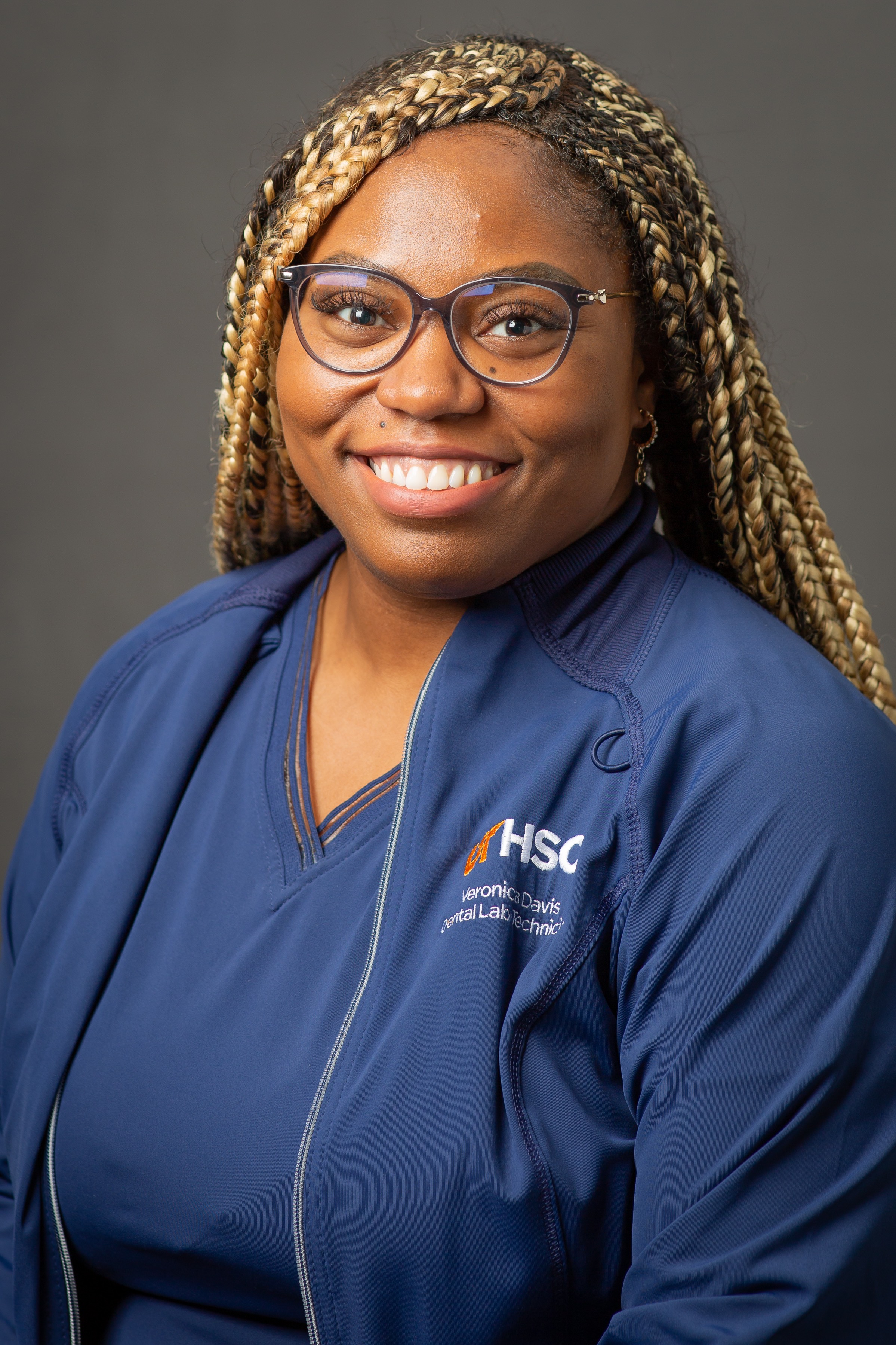 Veronica Davis Headshot